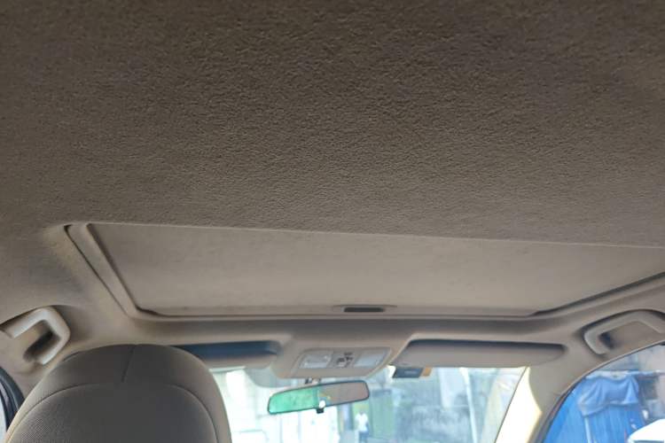 Used Toyota RAV4 2012 Luxurious Edition 2.0L Automatic All-Wheel Drive
