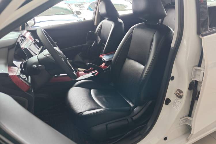 Used Nissan Lannia 2016 1.6L CVT Smart Cool Edition Left Front Seat