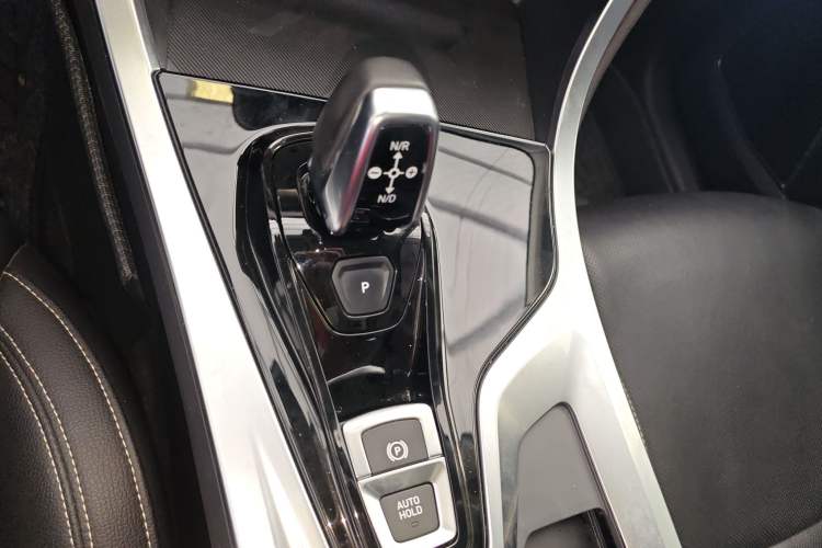 Used Lynk & Co 01 2019 2.0T Two-Wheel-Drive Pro Version China VI Standard
