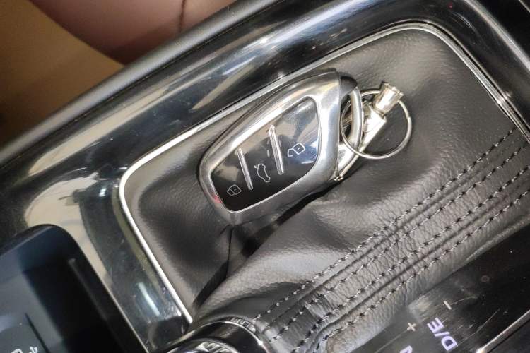 Used Roewe i5 2020 1.5L Automatic 4G Connected Linghao Edition