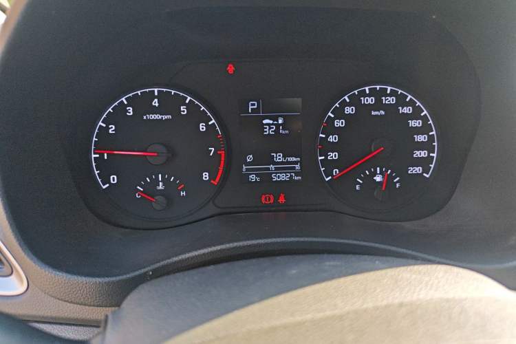 Used Hyundai Verna (new generation) 2016 1.4L Automatic Cool Edition GLS Odometer Close Up