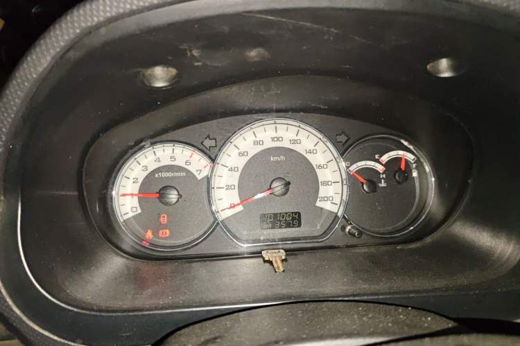 Used Wuling Hongguang 2013 1.2L S Comfort Model China IV Standard Instrument Cluster