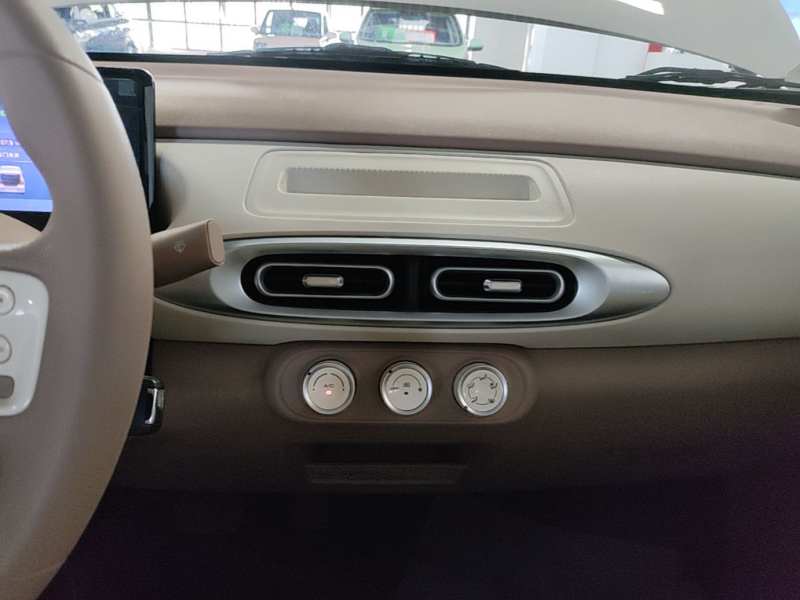 Used Wuling Hongguang MINIEV 2025 Four-Door Version Advanced Edition — 12