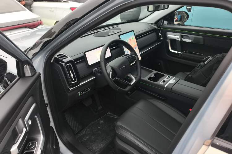 Used Chery Explore 06 C-DM 2024 Luxury Model
