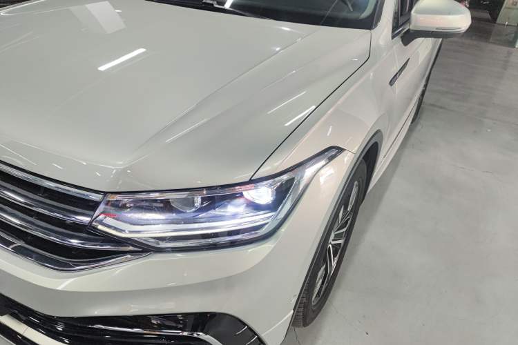 Used Volkswagen Tiguan L 2023 330TSI Automatic Two-Wheel Drive R-Line Enjoyment Edition
