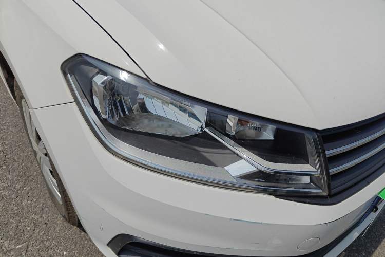 Used Volkswagen Santana 2019 1.5L Manual Fashion Edition China VI Standard Right Front Headlight