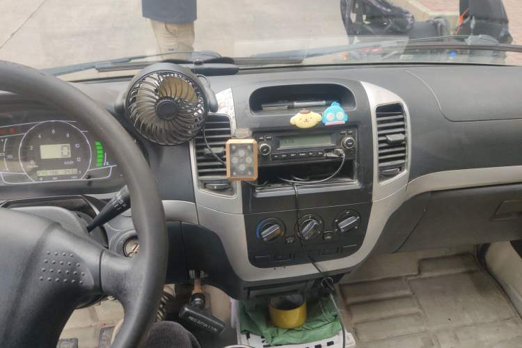 Used King Long Longyao 8 2022 Pure Electric Van Flat Roof 50.232 kWh