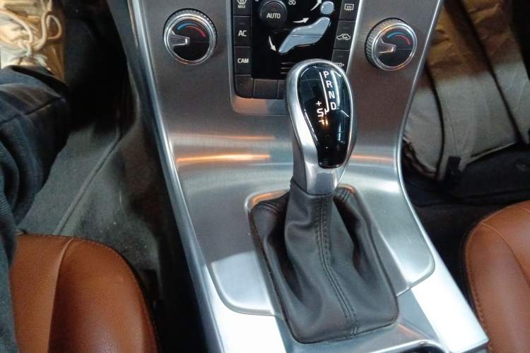 Used Volvo S60 2018 S60L T4 Smart & Ambitious Edition