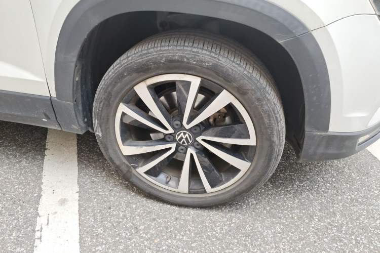 Used Volkswagen Tharu 2021 280TSI Two-Wheel-Drive Luxury Plus Edition Right Front Wheel Hub