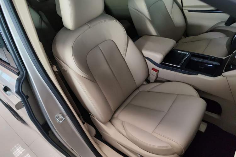 Used Buick GL8 2023 ES Lu Zun Deluxe Model Right Front Seat