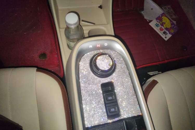 Used ORA Good Cat 2022 400km Standard Range Luxury Version Lithium Iron Phosphate
