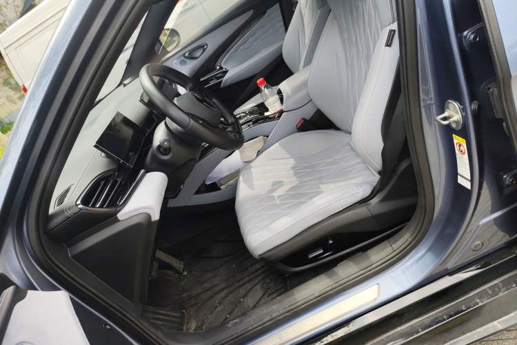 Used BYD Seal 2022 550 km Standard Range Rear-Wheel Drive Prestige Version
