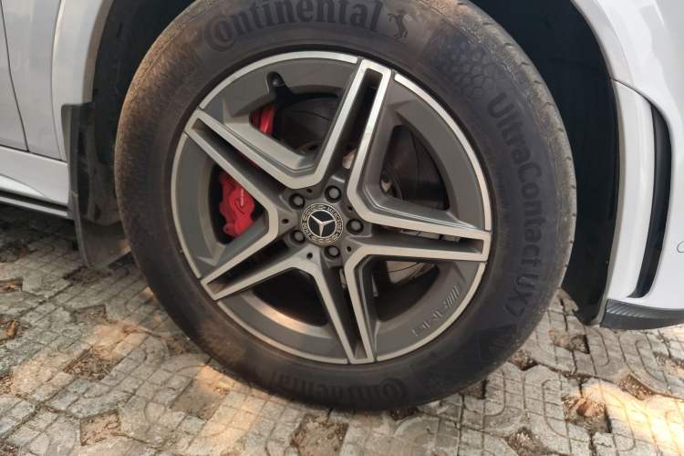 Used Mercedes-Benz GLE 2020 Restyled GLE 350 4MATIC Fashion Edition Right Front Wheel Hub