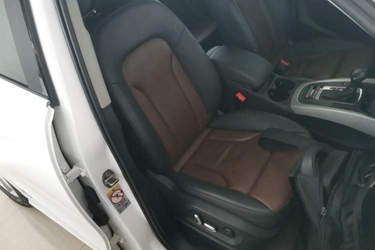 Used Audi Q5 2018 Collector's Edition 40 TFSI Ambition Model
