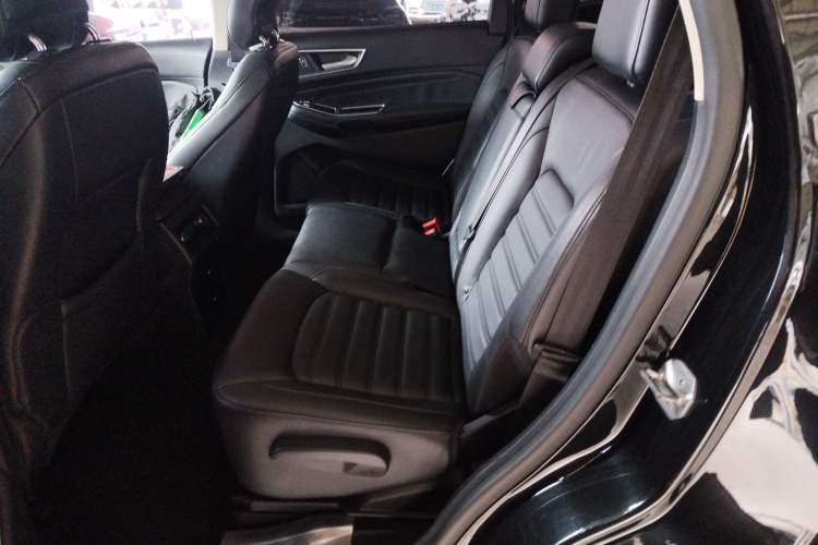 Used Ford Edge 2015 2.0T GTDi 4x4 High-Grade Model Left Rear Seat