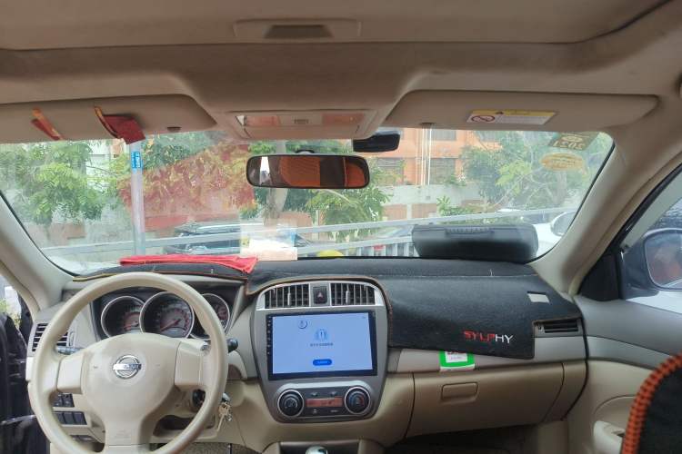 Used Nissan Sylphy 2016 Classic 1.6XE Automatic Leading Edition Headliner