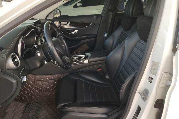 Used Mercedes-Benz C-Class 2015 Facelift C 200 L