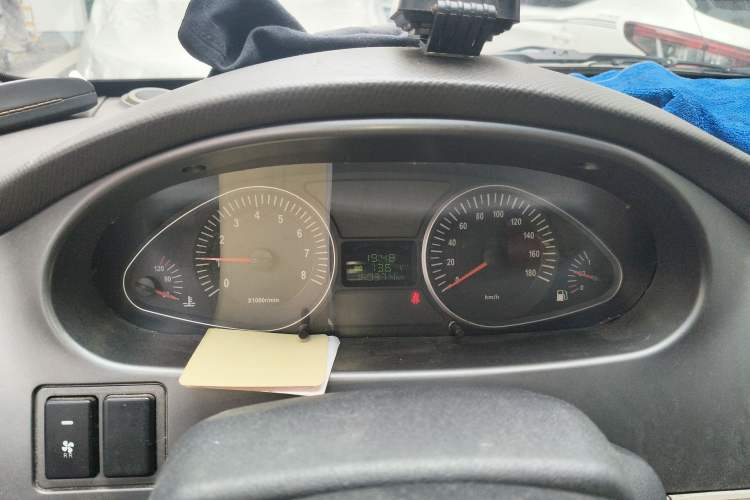 Used JAC Group Refine 2011 2.4L Colorful Journey Gasoline Standard Edition HFC4GA1-C
