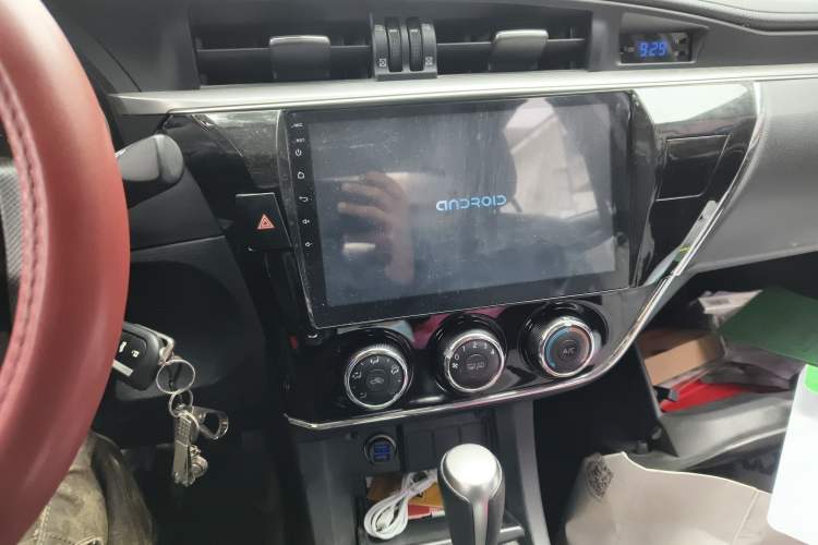 Used Toyota Corolla 2017 1.6L CVT GL Audio And AC Panel