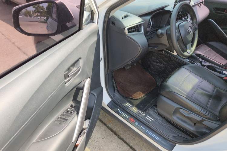 Used Toyota Corolla Cross 2022 2.0L Elite Edition Driver Seat