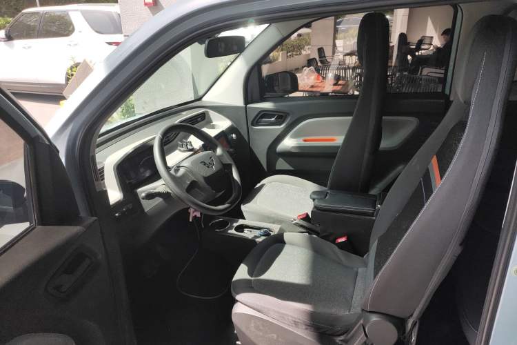 Used Wuling Hongguang MINIEV 2020 Zizai Version Lithium-NMC Left Front Seat