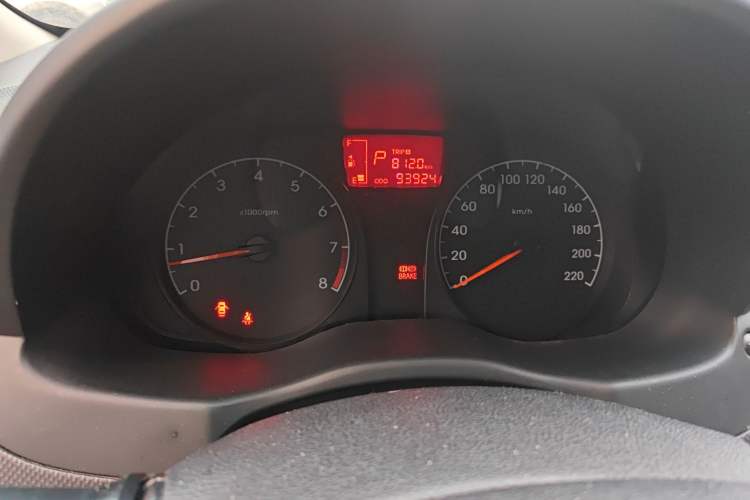 Used Hyundai Verna (older generation) 2014 1.4L Automatic Smart GLS Instrument Cluster