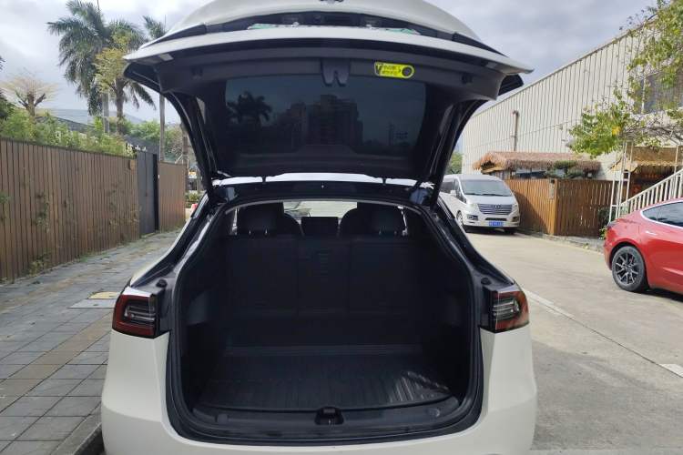 Used Tesla Model Y 2024 Rear-Wheel-Drive Version