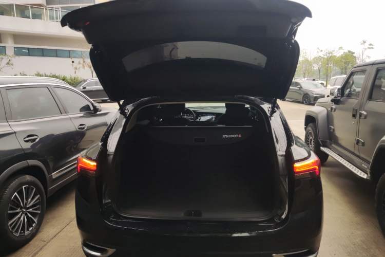 Used Buick Envision 2022 Facelift Encore S 552T Two-Wheel-Drive Luxury Model
