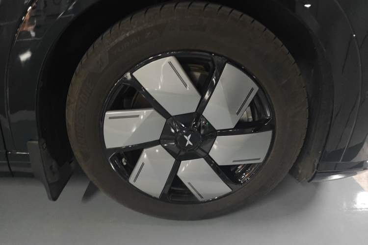 Used XPeng X9 2024 702 Ultra-Long Range Max