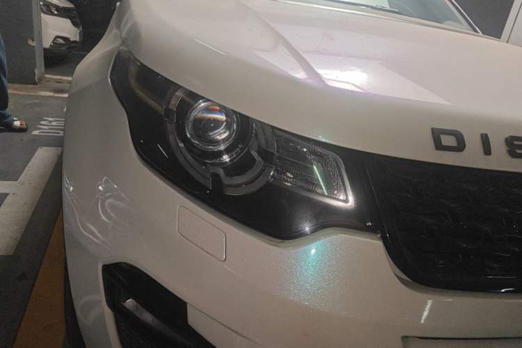 Used Land Rover Discovery Sport 2016 2.0T HSE Right Front Headlight