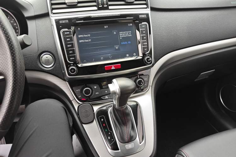 Used Haval H6 2017 Red-Label Sport Edition 1.5T Automatic Two-Wheel Drive Luxury Model Audio And AC Panel