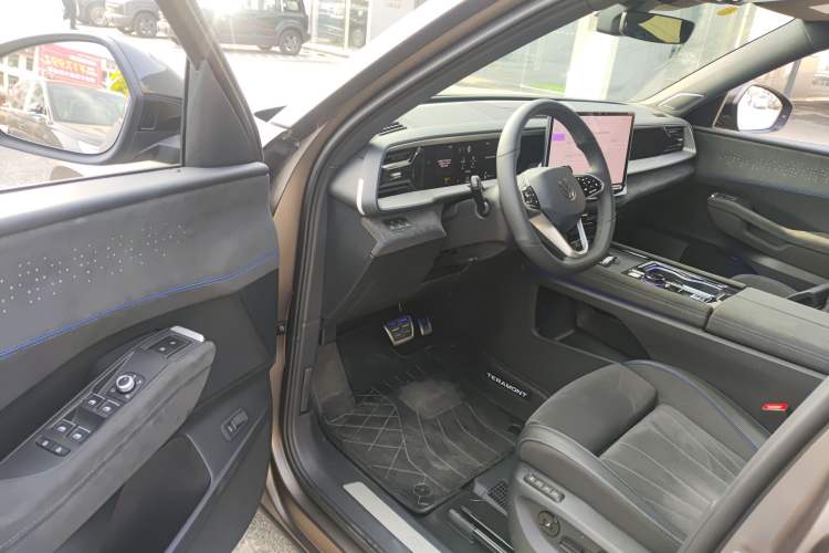 Used Volkswagen Teramont 2025 Tiguan Pro 450TSI Four-Wheel Drive Summit Edition
