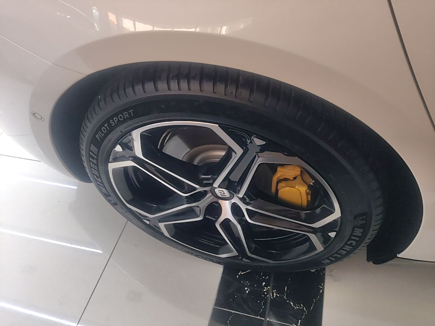 Xiaomi Auto SU7 2024 Four-Wheel Drive Ultra-Long Range Advanced Intelligent Driving Max Edition — снимка 11