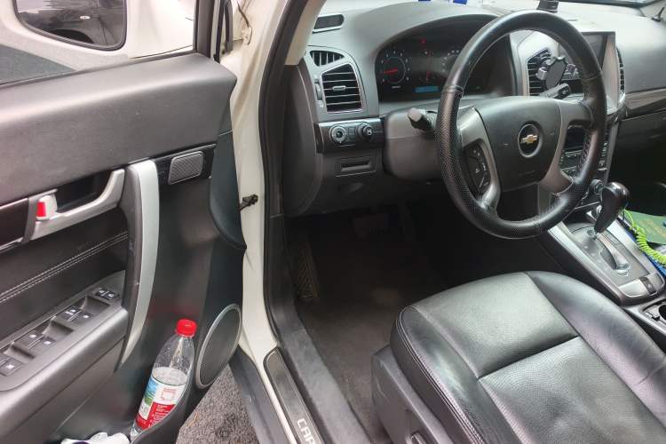 Used Chevrolet Captiva 2014 2.4L Two-Wheel Drive Urban Version 7 Seats
