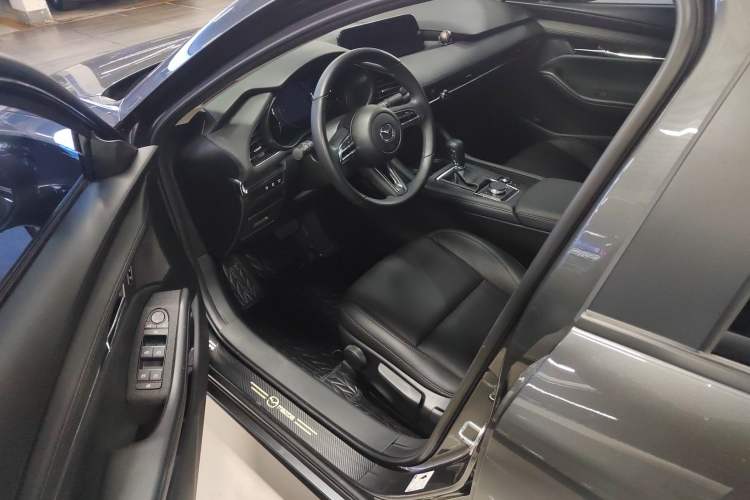 Used Mazda 3 Axela 2023 2.0L Automatic Zhiya Edition Driver Seat