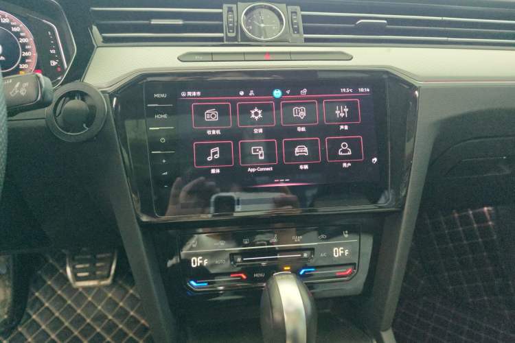 Used Volkswagen Magotan 2023 2 Million Units Limited Edition 330TSI DSG Leading Version