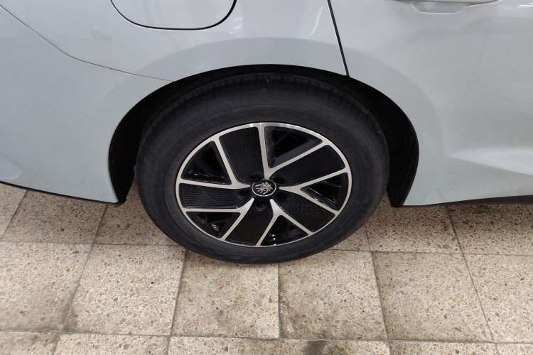 Used BYD Qin L 2025 DM-i Smart Drive 120KM Superior Model