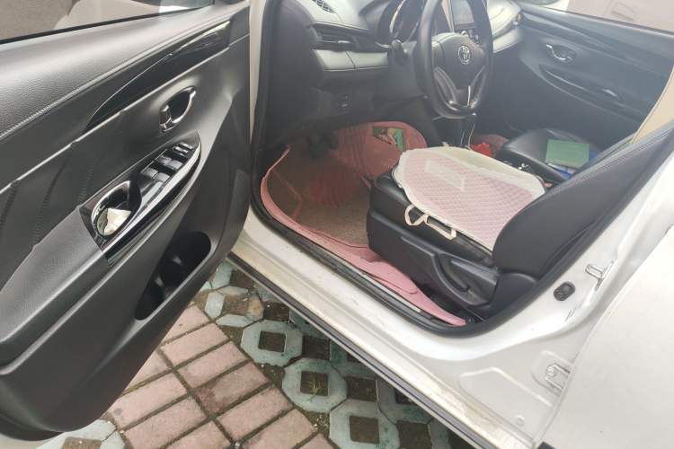 Used Toyota YARiS L Zhi Xuan 2020 X-Trail X 1.5L CVT Luxury Edition Driver Seat