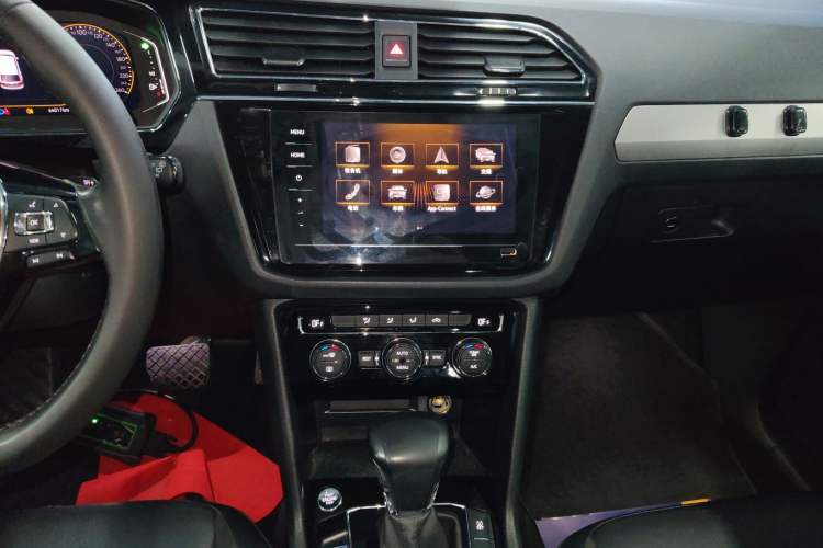 Used Volkswagen Tiguan L 2021 330TSI Automatic Two-Wheel Drive Smart Edition
