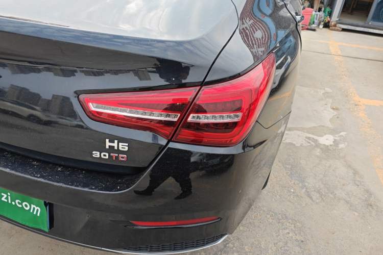 Used Hongqi H5 2022 Classic Model Facelift 1.5T DCT Qiyun Edition
