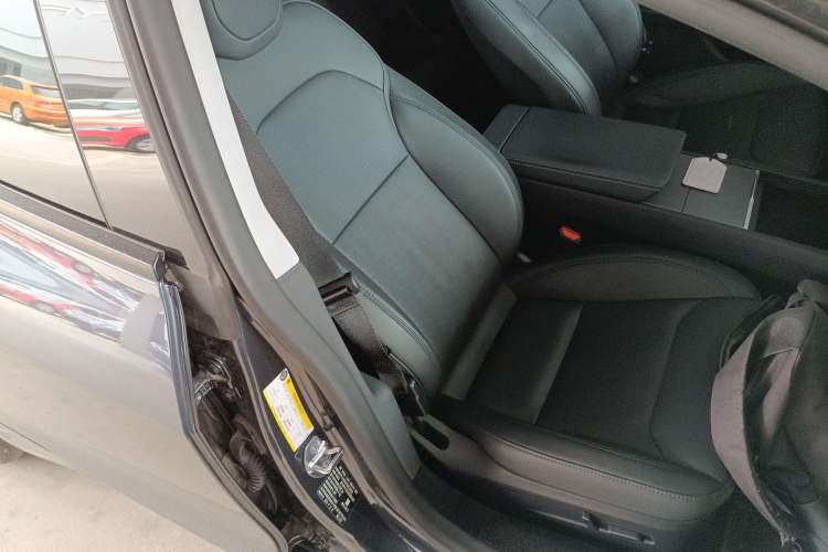 Used Tesla Model 3 2023 Rear-Wheel-Drive Version
