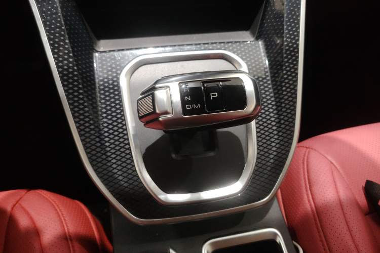 Used Haval M6 2023 PLUS 1.5T DCT Elite Smart Connectivity Model Gear Lever