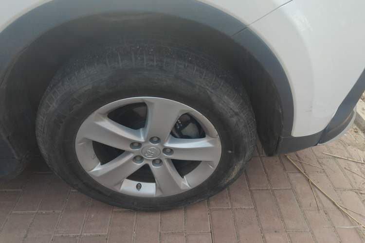 Used Toyota RAV4 2013 2.0L CVT Two-Wheel Drive Urban Edition