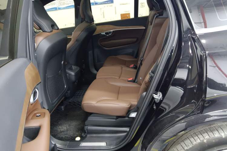 Used Volvo XC90 2024 B5 SmartDrive Luxury Edition 5 Seats