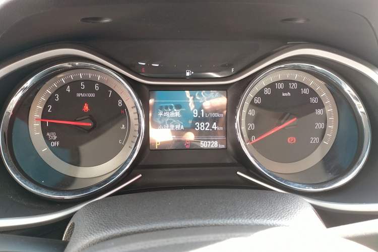 Used Chevrolet Orlando 2020 Light Hybrid Redline 530T Automatic Enjoyment Edition (5+2 Models)