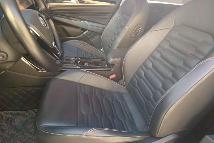 Used Volkswagen Passat 2020 330TSI Elite Edition China VI
