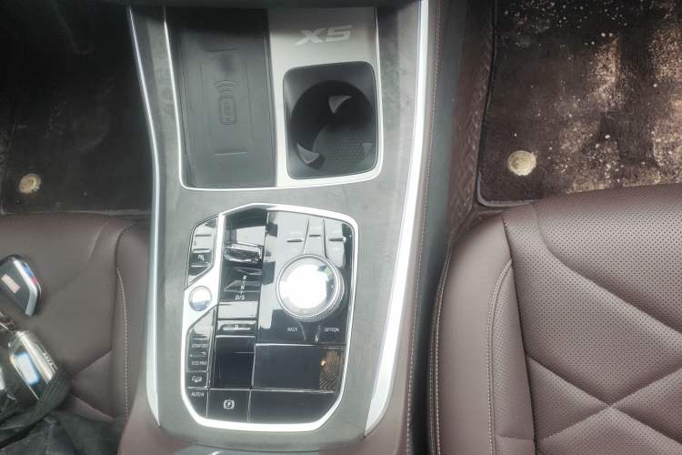 Used BMW X5 2023 xDrive 30Li Luxury M Sport Night Edition Package Gear Lever