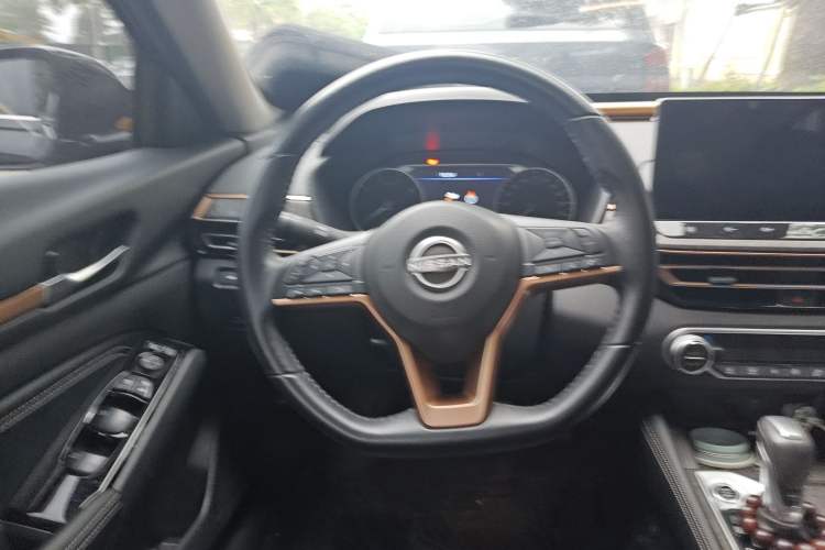 Used Nissan Teana 2024 2.0L SV Black Gold Edition
