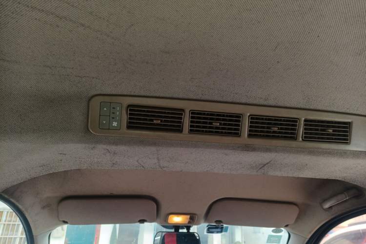 Used Wuling Rongguang V 2016 1.2L Practical Version Headliner