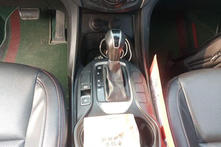 Used Hyundai Santa Fe 2013 2.4L Automatic 2WD Comfort Edition